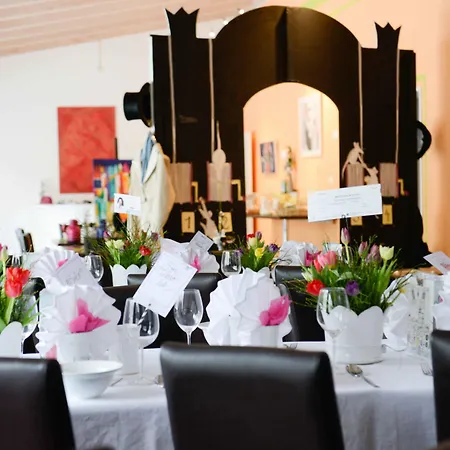 Hotel Deutsches Haus 3*