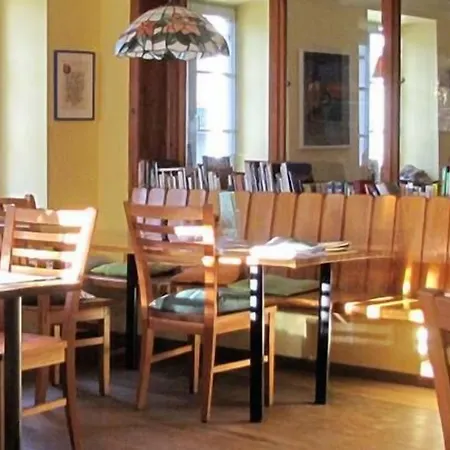 מלון Deutsches Haus - 3*